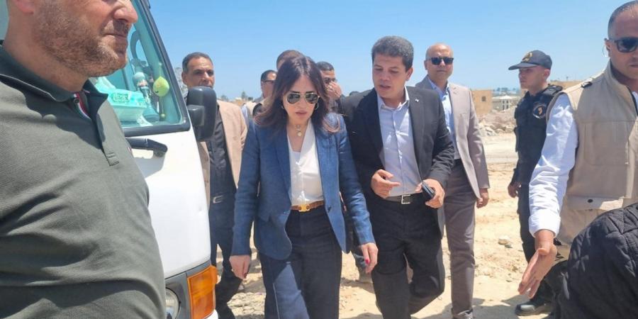 وزيرة الإسكان تتفقد أعمال حفر نفق مارينا