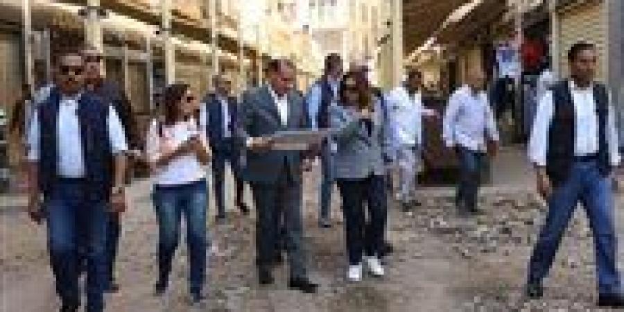 وزيرة التنمية تتفقد أعمال تطوير المرحلة الثانية من سوق العتبة بمحافظة القاهرة