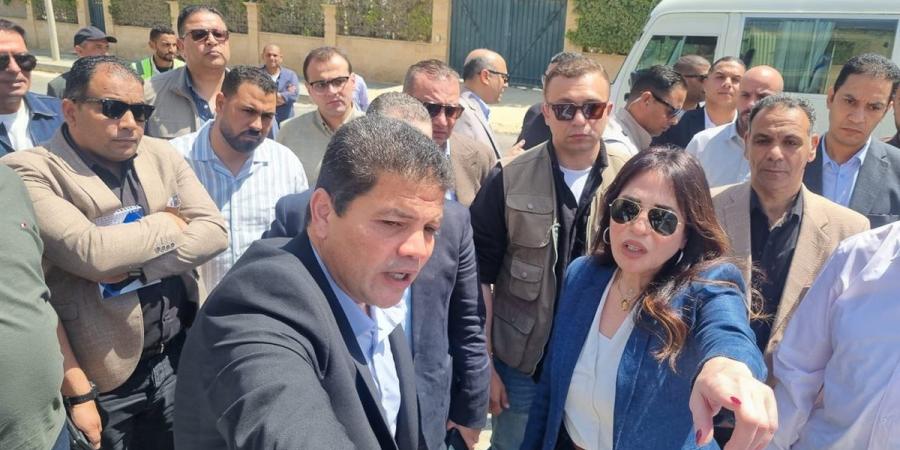 وزيرة الإسكان تتفقد تنفيذ أعمال المخطط العام الاستراتيجي بمركز مارينا العلمين السياحي