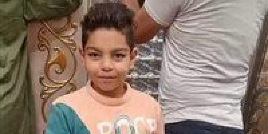 إحالة أوراق أب وزوجته وابنته للمفتي بتهمة تعذيب طفل حتى الموت بالفيوم