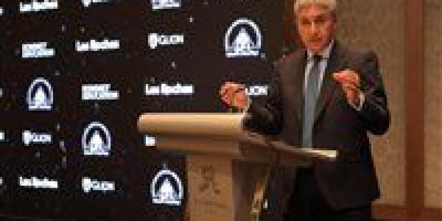 وزير السياحة والآثار: أوقفت العمل بأكشاك معبد كلابشة وتشكيل لجنة لمعاينة الموقع