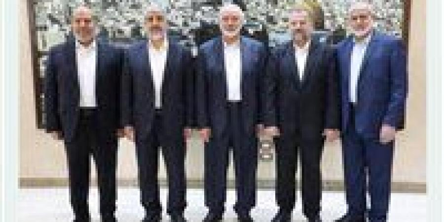 منافسة بين مشعل والحيّة.. حركة حماس تحسم هوية رئيس مكتبها السياسي الأحد