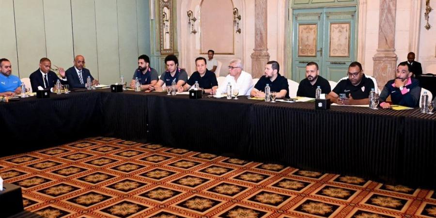 تفاصيل الاجتماع الفني لمباراة الزمالك واتحاد العاصمة في إياب نهائي الكونفيدرالية