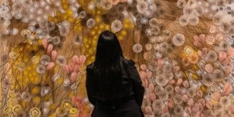 دراسة جديدة تكشف: الاستمتاع بالفن يعيد عقارب العمر إلى الوراء
