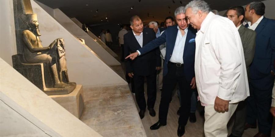 وزير السياحة والآثار: عرض خبيئة معبد الأقصر يمثل إضافة جديدة للمتحف