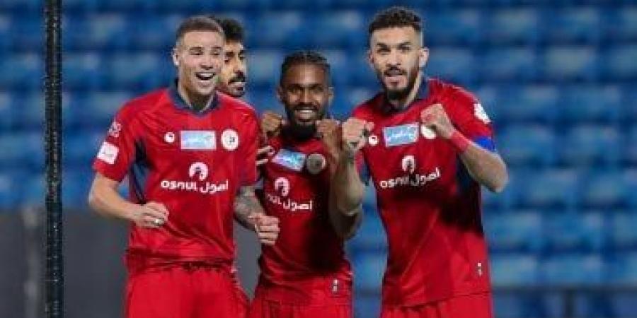 ضمك يكتسح الفيحاء بثلاثية نظيفة ويشعل صراع البقاء في الدوري السعودي