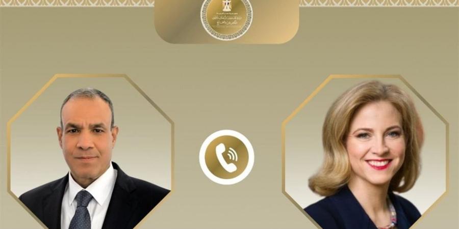 وزير الخارجية يؤكد ضرورة تضافر الجهود للحفاظ على أمن الملاحة بالممرات المائية الدولية