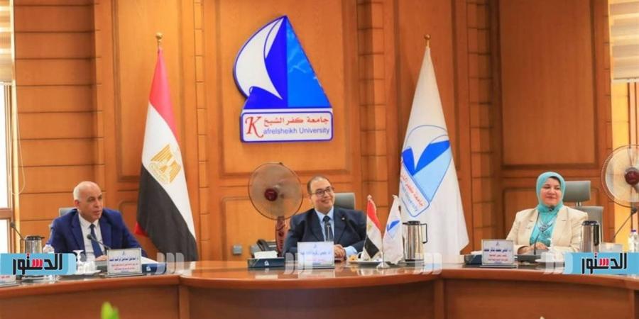 بحضور 25 شركة.. انطلاق المائدة المستديرة الثالثة للتطوير المهني بجامعة كفر الشيخ