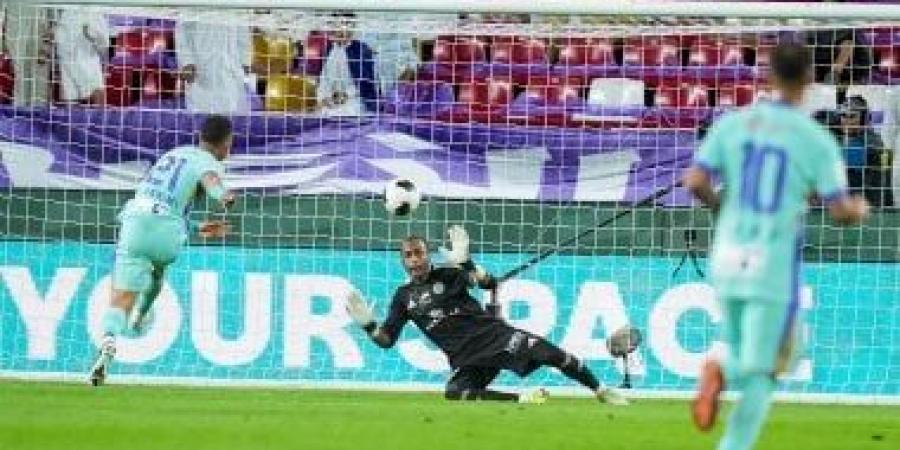الجزيرة ضد العين .. رفاق ربيعة يتقدمون 3 - 1 في الشوط الأول