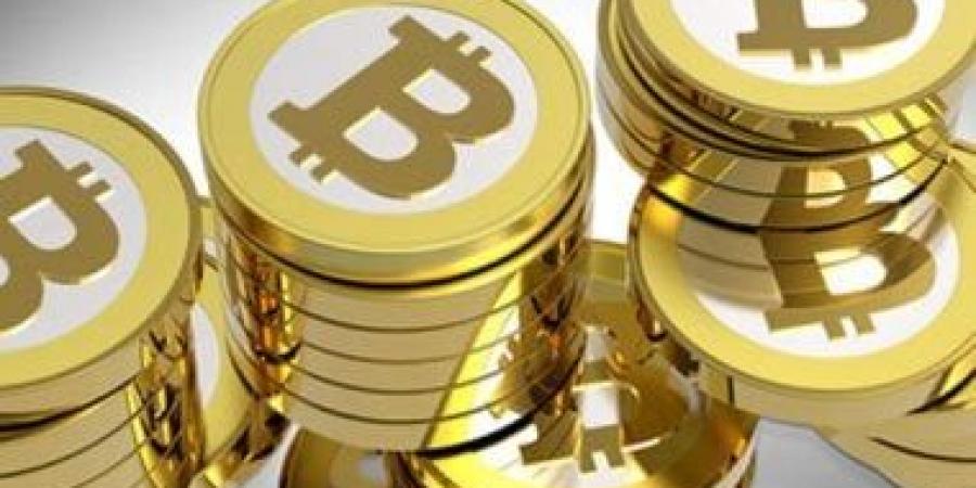 تداول البيتكوين قرب 77,700 دولار بعد موجة تصفيات حادة