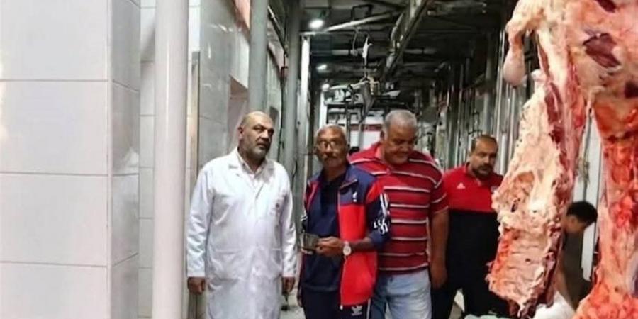 وكيل الطب البيطري بالقليوبية يتفقد المجازر لفتحها بالمجان لاستقبال الأضاحي خلال عيد الأضحى