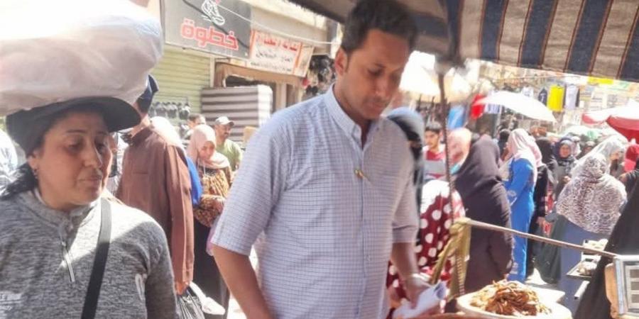 ضبط 750 كيلو فسيخ وأسماك عفنة بحوزة باعة جائلين بكفر الشيخ