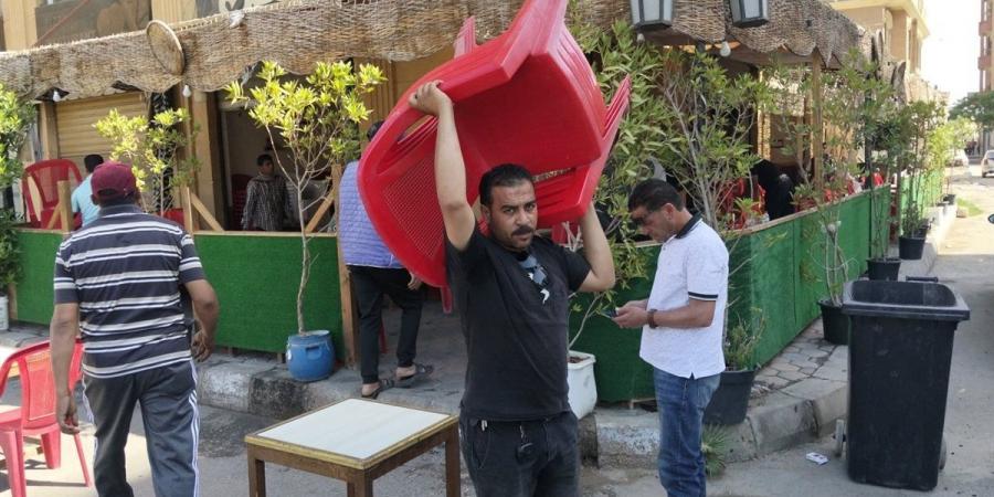 حملات مكثفة بمدينة العاشر لرفع الإشغالات واستعادة الانضباط الحضاري في الأحياء السكنية (صور)