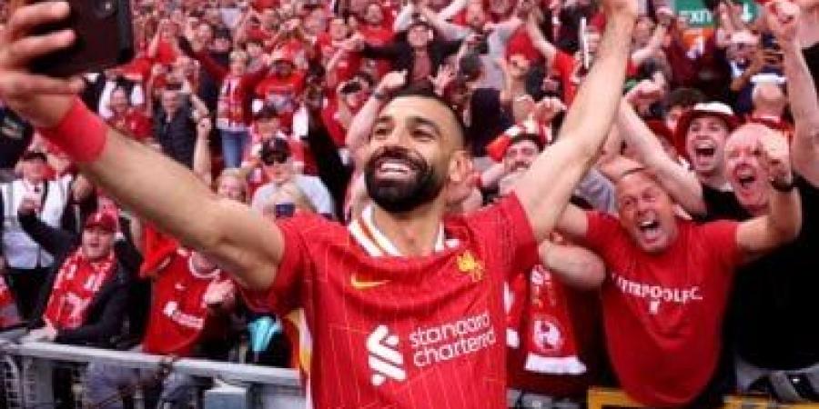 بنحبك يا صلاح.. جماهير ليفربول تودع الملك المصرى بكل لغات العالم (فيديو)