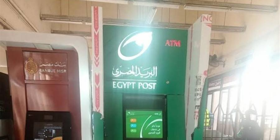 ارتفاع مسحوبات المصريين 200% قبل العيد.. والبنوك تغذي ماكينات الصراف على مدار الساعة