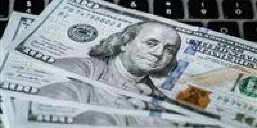 الدولار يواصل التحرك أمام الجنيه.. تعرف على أسعار اليوم في البنوك