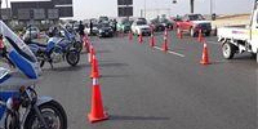 منع أصحاب قضايا المخدرات والنفقة من استخراج رخص القيادة.. خبير مروري يوضح