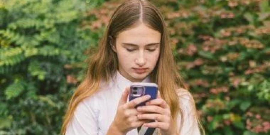 قيود على استخدام منصات التواصل الاجتماعي في ماليزيا وسط تصاعد المخاوف الرقمية