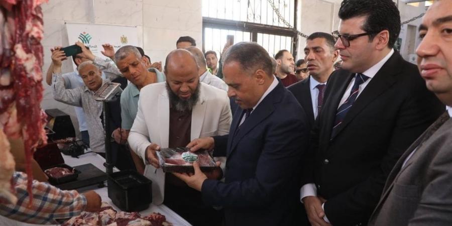 محافظ الشرقية يتفقد أعمال ذبح الأضاحي بمجمع الإبراهيمية ضمن حملة صك الأضحية