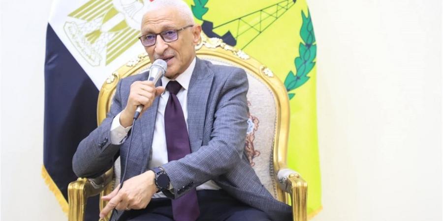 محافظ شمال سيناء يتفقد مركز شباب الشيخ زويد لمتابعة احتفالات المواطنين بالعيد