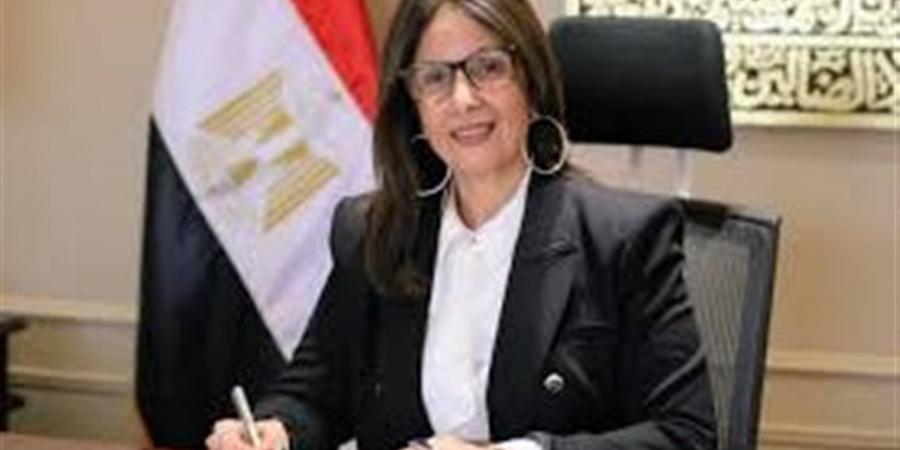 وزيرة الثقافة تفتتح “غرام في الكرنك” على مسرح البالون