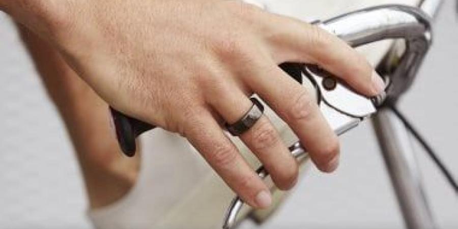 الخواتم الذكية.. تقنية صغيرة بقدرات كبيرة في تتبع الصحة والحياة اليومية