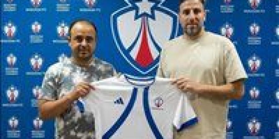 محمود طه مديراً فنيا لفريق النجوم في الموسم الجديد بدوري القسم الثاني