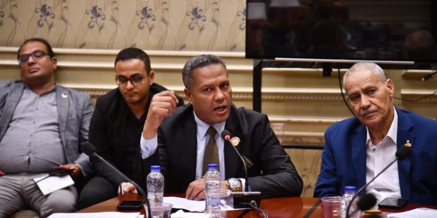 «دينية الشيوخ» تفتح ملف الكتاتيب وتبحث إخضاعها لإشراف الأزهر والأوقاف لحماية النشء وترسيخ الفكر الوسطي