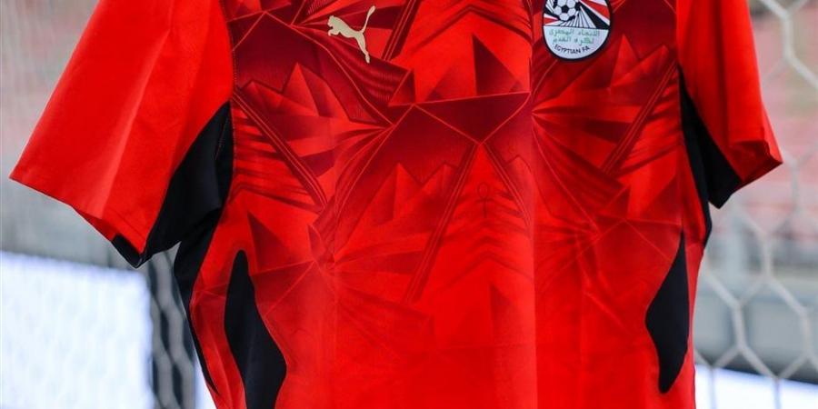 قميص تاريخى لمنتخب مصر فى المونديال.. مفتاح الحياة ونقوش فرعونية