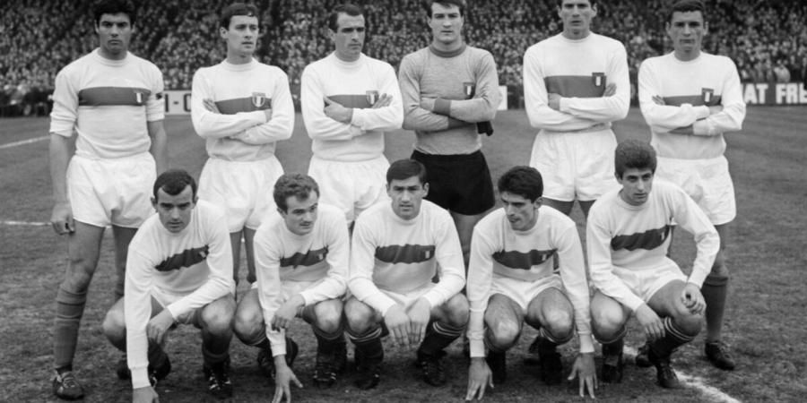 حكايات المونديال.. الطماطم والبيض الفاسد عقاب لاعبي إيطاليا بعد الخروج المبكر عام 1966