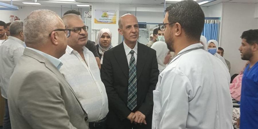 رئيس جامعة بني سويف في زيارة مفاجئة لقسم طوارئ الأطفال