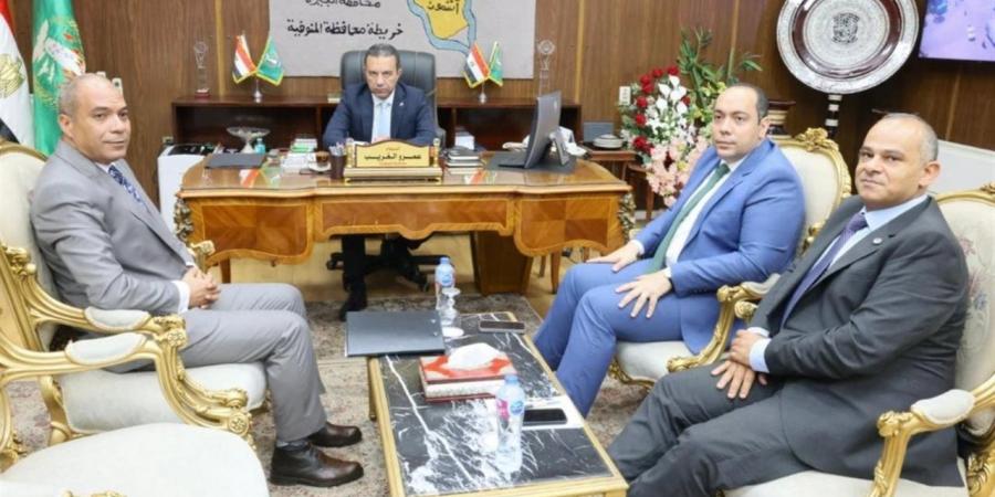 محافظ المنوفية يبحث مع "غاز مصر" ومديرية الطب البيطري تطوير الخدمات ورفع كفاءة الأداء