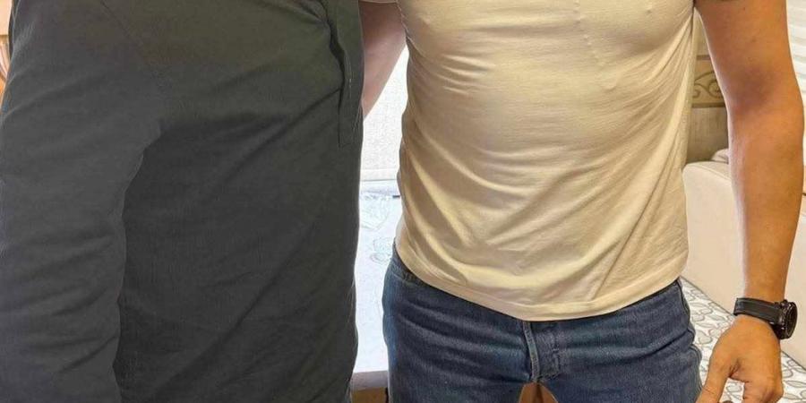 من كواليس مسلسل الأمير.. أحدث ظهور لـ أحمد عز رفقة بطل لا كاسا دي بابل بيدرو ألونسو