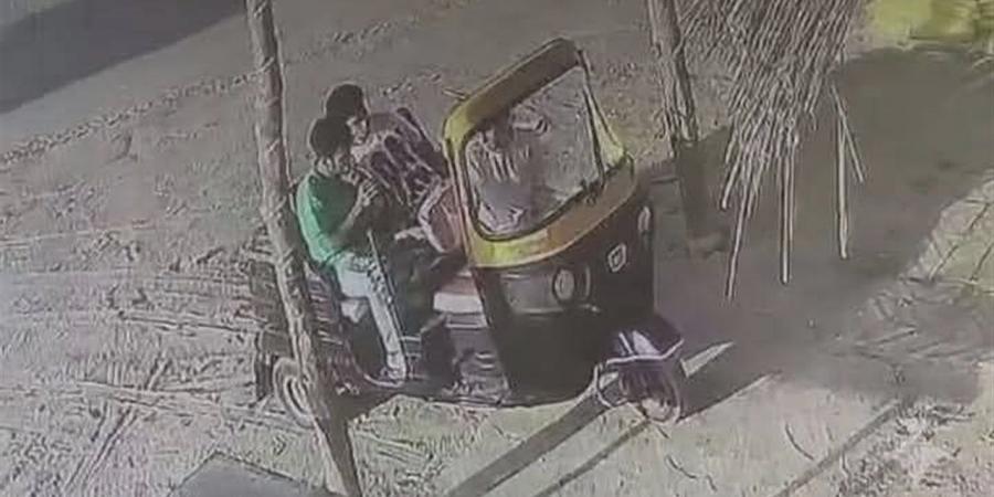 بعد القبض عليهم.. الصور الأولى للمتهمين بقتل الطفل محمد ابن الشرقية لسرقته