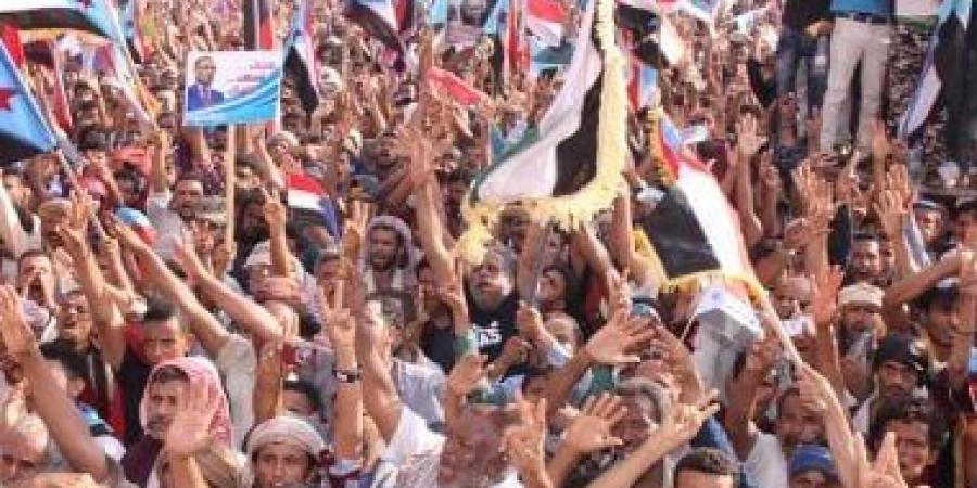 عصيان مدنى واحتجاجات وأزمات متداخلة فى اليمن الجنوبى