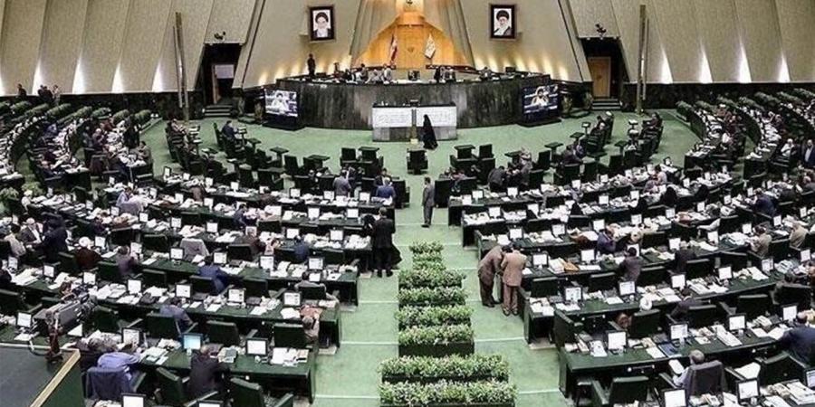 نائب إيراني: لا انقسام بين القرارين العسكري والدبلوماسي داخل النظام الايراني