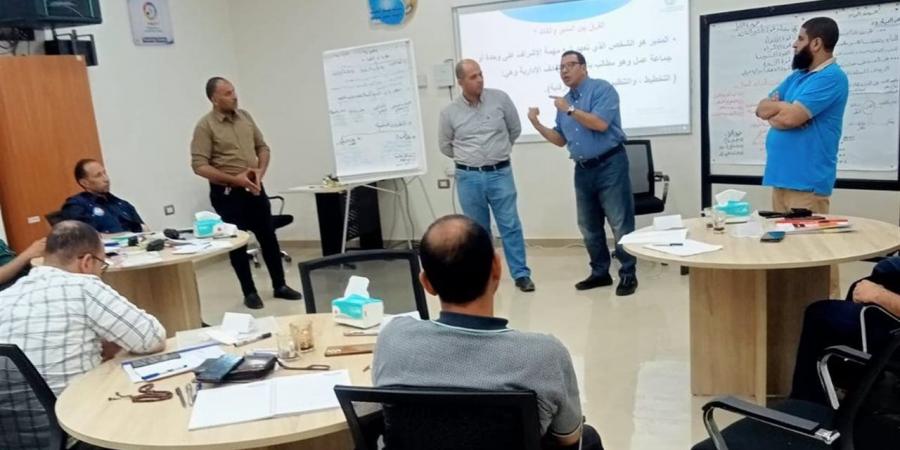 "مياه سوهاج" تواصل تنفيذ الوحدة الرابعة من برنامج المسار الوظيفي الإداري