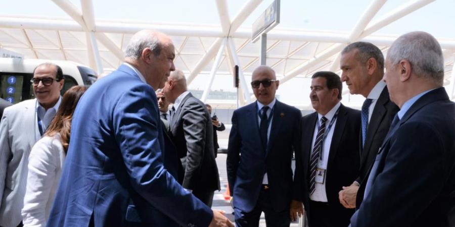 بمشاركة وزير الطيران ووفد برلمانى كبير .. هشام حسين خلال زيارة نواب البرلمان لمطار القاهرة: مشروعات التطوير طموحة وتعكس وجود إرادة سياسية حقيقية