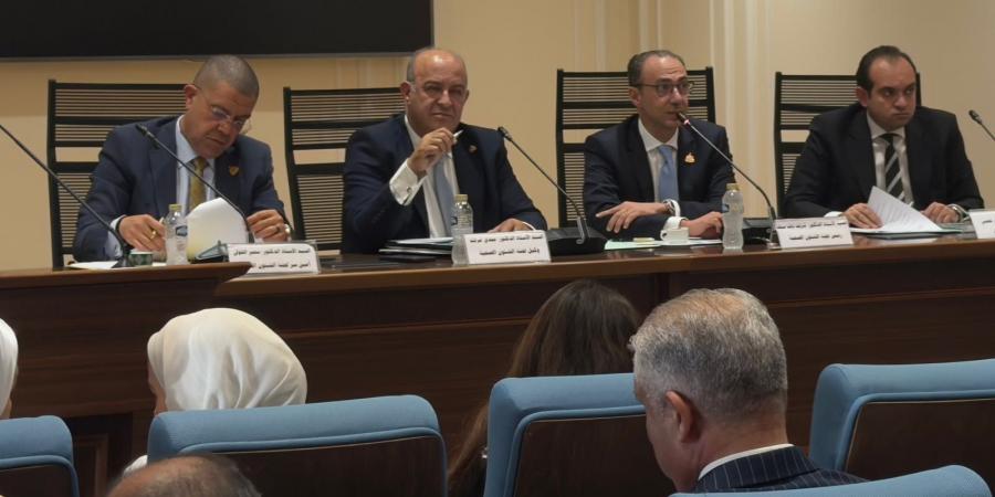 بدء اجتماع لجنة الشئون الصحية بمجلس النواب برئاسة الدكتور شريف باشا