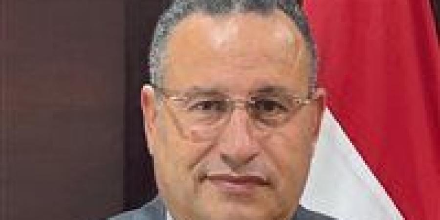 وزير التعليم العالي يغادر إلى باريس لتعزيز التعاون العلمي والابتكار بين مصر وفرنسا