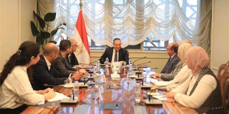 وزير التعليم العالي يتابع مستجدات إنشاء جامعة البحر المتوسط بالإسكندرية