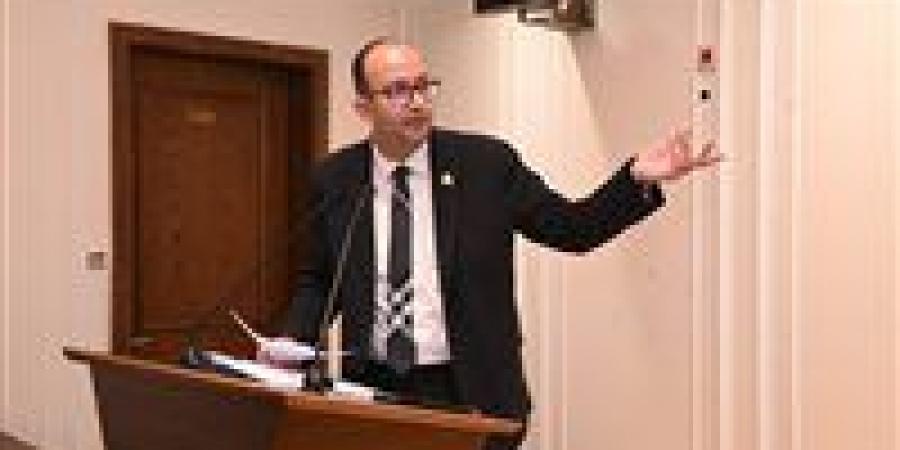 لجنة الإسكان تناقش طلب إحاطة للنائب عمرو عويضة بشأن مشروعات الصرف الصحي بطهطا