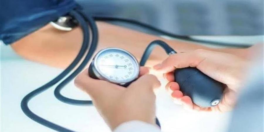 أهمها عدم الاتزان وضيق التنفس.. علامات مبكرة تخبرك بارتفاع ضغط الدم