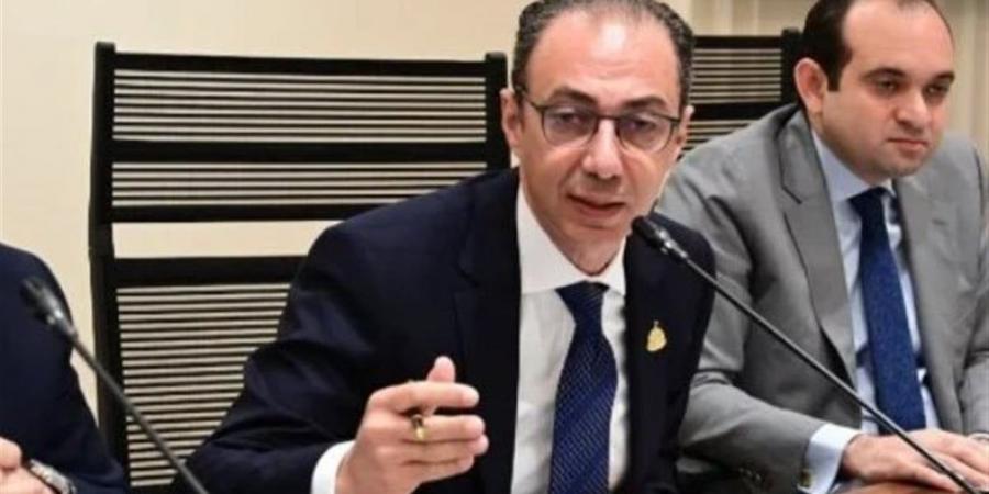 بمواعيد ملزمة وضوابط للإزالة.. توصيات "صحة النواب" لتطوير مستشفيات الجيزة وحسم المشروعات المتوقفة