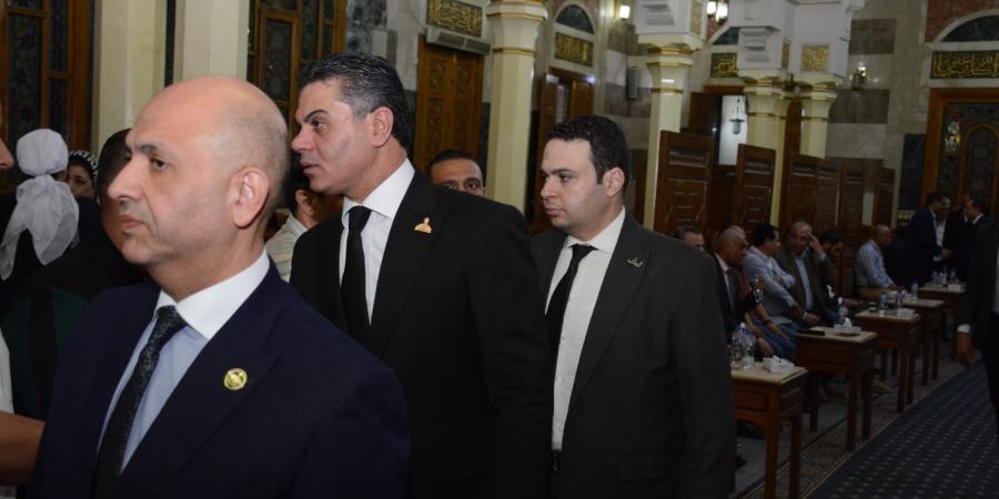 النائب عبد المنعم يقدم واجب العزاء في الزميل مصطفى الشربيني مسؤول الملف البرلماني بموقع تحيا مصر