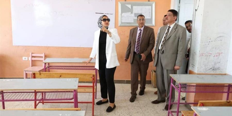 محافظ الوادي الجديد تتفقد جاهزية لجان الثانوية العامة