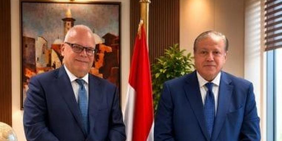 هشام عزمى يستقبل سفير السويد بالقاهرة لبحث سبل تعزيز التعاون المشترك