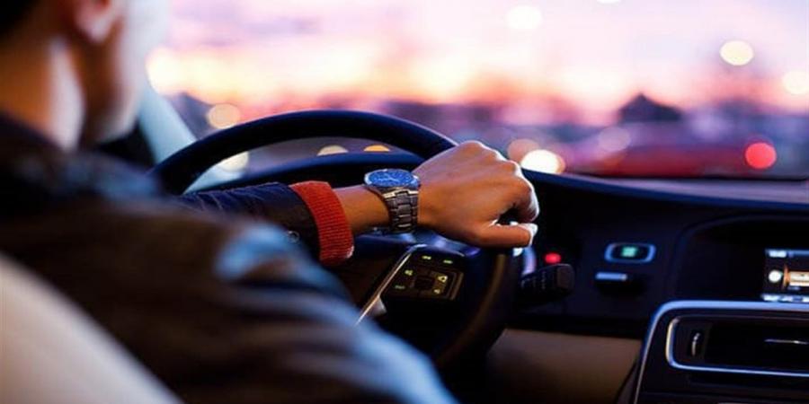 بعد حادث فتاة حدائق الأهرام.. ما هو السن القانوني لاستخراج رخصة قيادة وشروطها؟