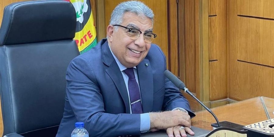 محافظ الدقهلية: تنفيذ 8 مشروعات طرق جديدة بتكلفة تتجاوز 138 مليون جنيه
