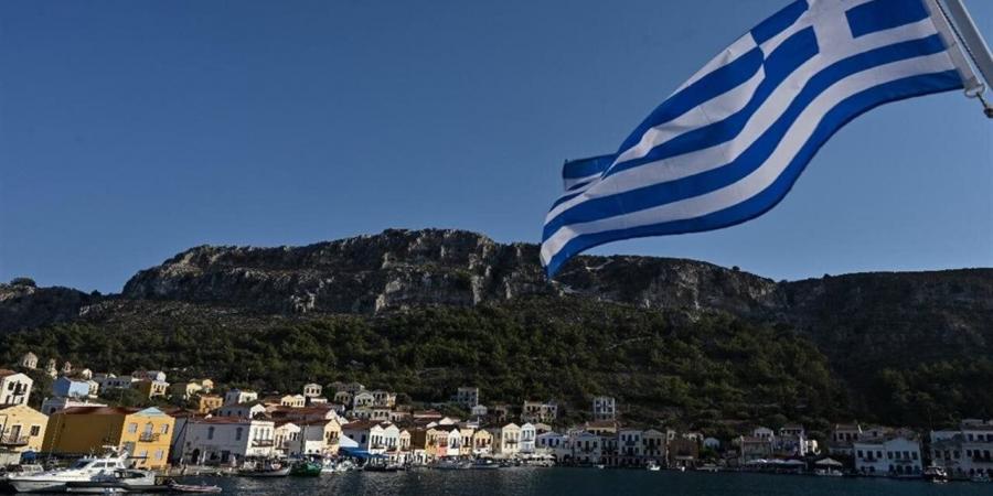 اليونان تتمسك بترسيم الحدود البحرية مع ليبيا